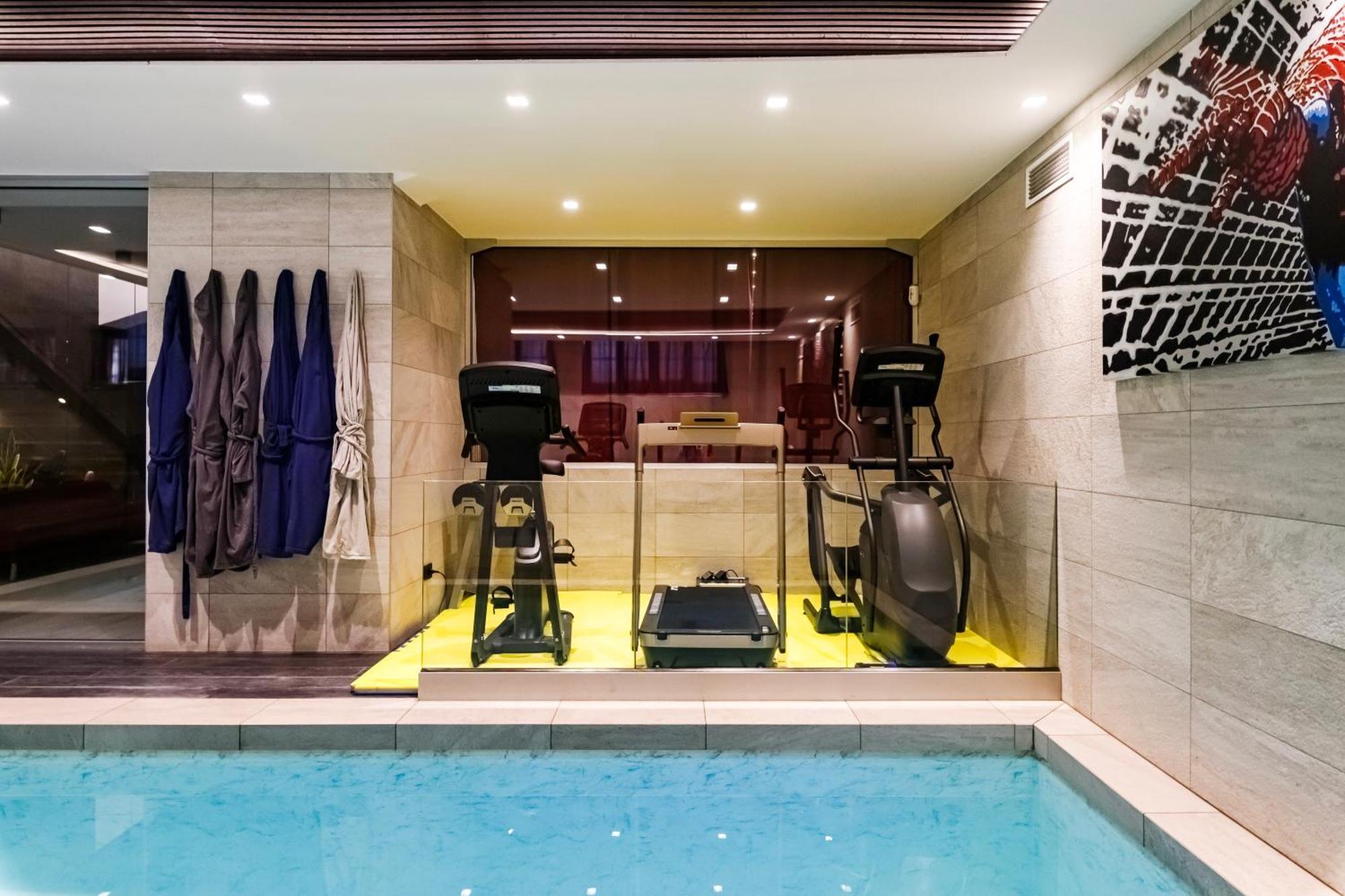 Appartamento N18 Luxury Boutique With A Private Pool & Spa Milano